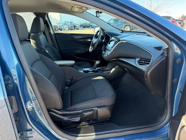 Used 2025 Chevrolet Malibu LT image 13