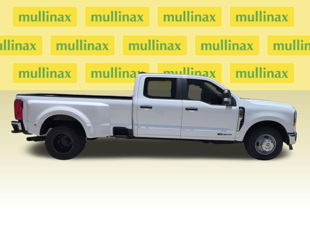 Used 2024 Ford F350 XL RWD image 2