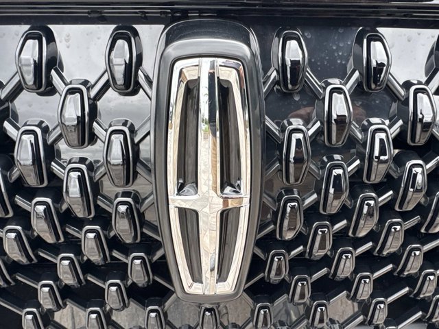 New 2026 Lincoln Aviator 2WD w/ Jet Appearance Package image 7