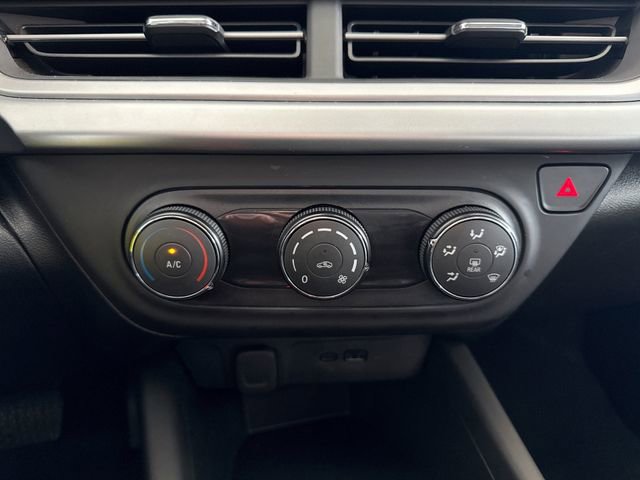 Used 2025 Chevrolet Trax LS image 19