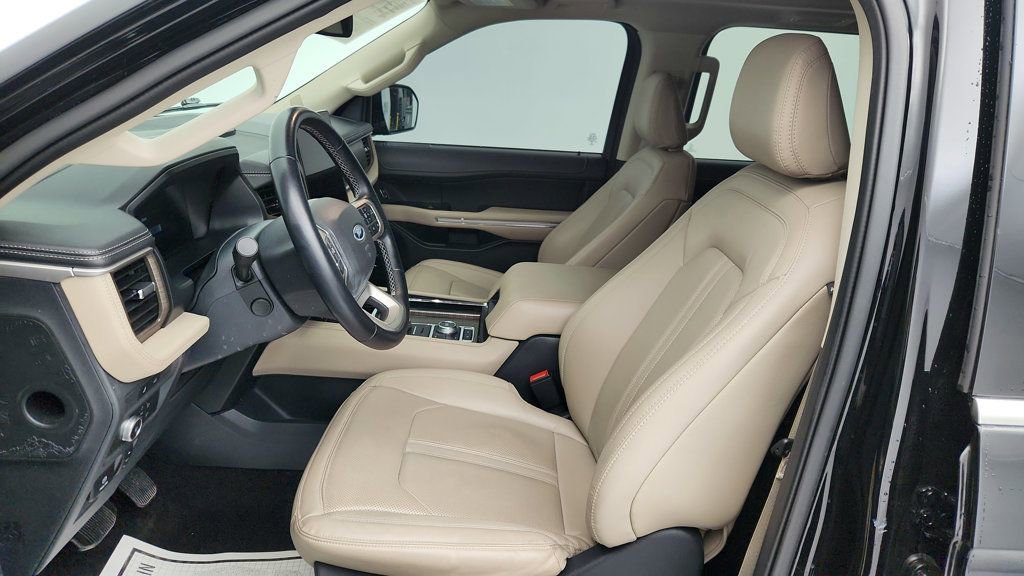 Used 2022 Ford Expedition Max Limited image 21