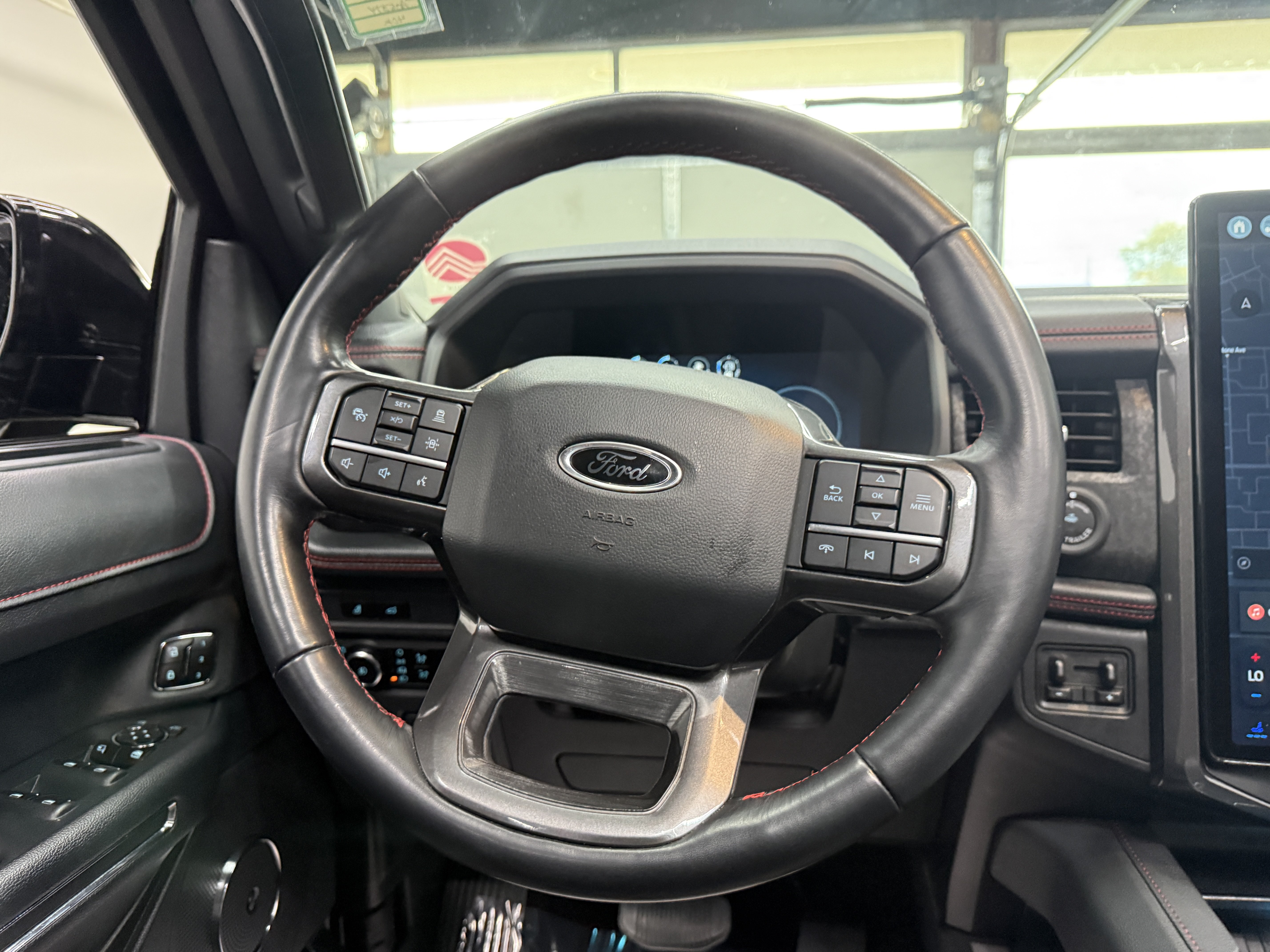 Used 2024 Ford Expedition Max Limited AWD/4WD image 14