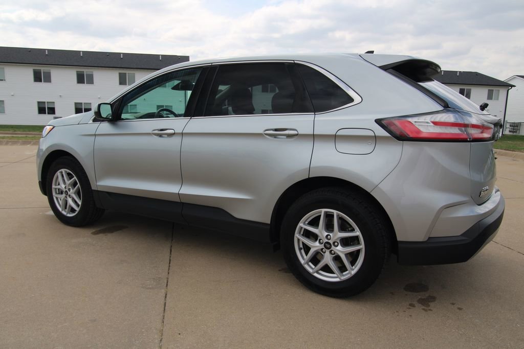 Used 2024 Ford Edge SEL image 14