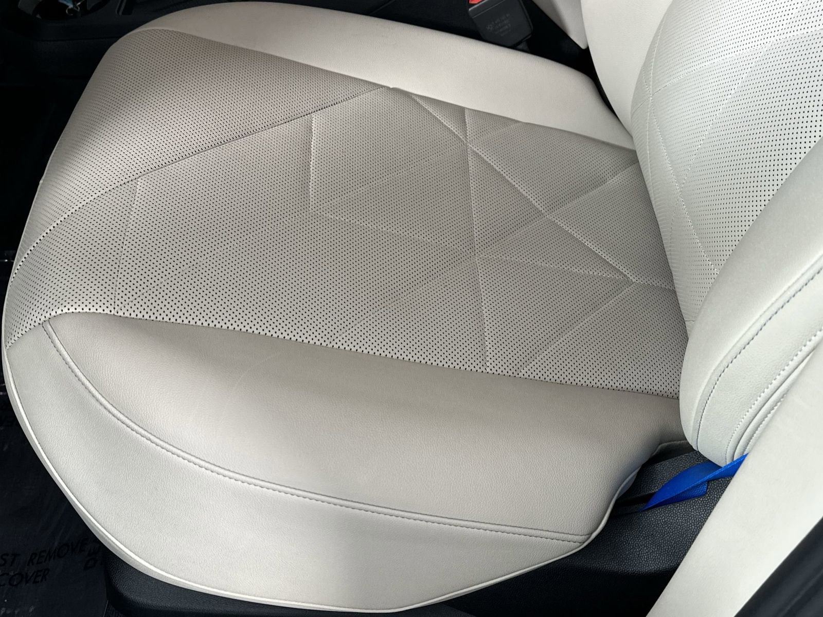 Used 2022 BMW iX xDrive50 w/ Premium Package image 12