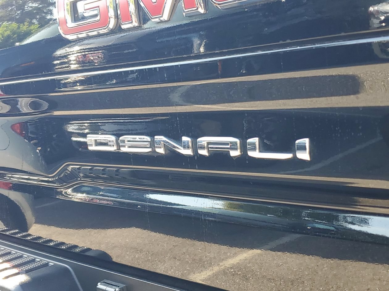Used 2023 GMC Sierra 1500 Denali w/ Denali Reserve Package AWD/4WD image 8