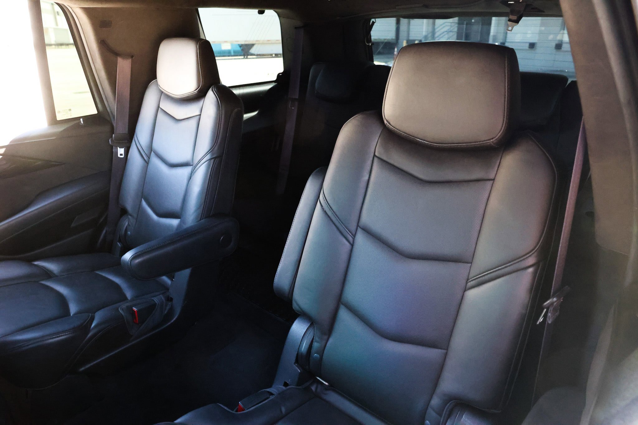 Used 2016 Cadillac Escalade Platinum AWD/4WD image 12