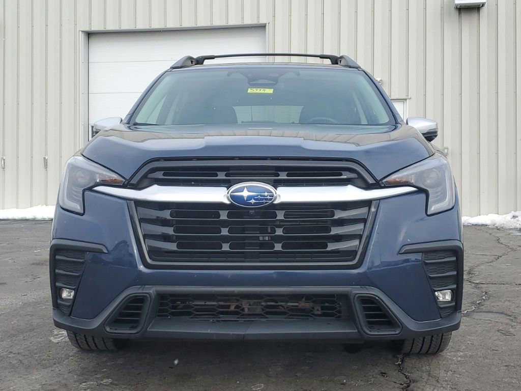 Used 2023 Subaru Ascent Limited w/ Technology Package image 2