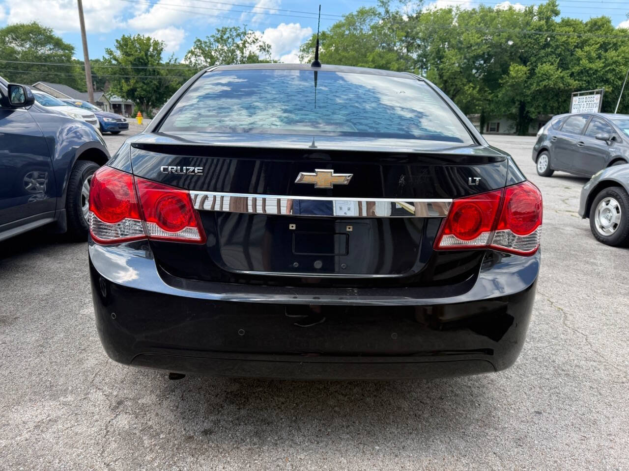 Used 2011 Chevrolet Cruze LT FWD image 4