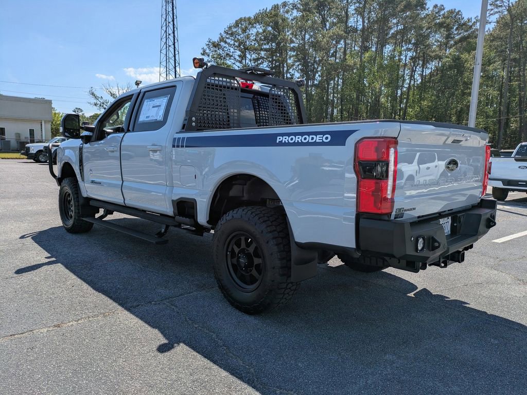 New 2026 Ford F250 Lariat w/ Black Appearance Package image 5