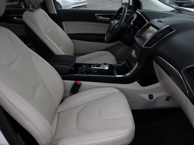 Used 2019 Ford Edge Titanium w/ Equipment Group 301A FWD image 33