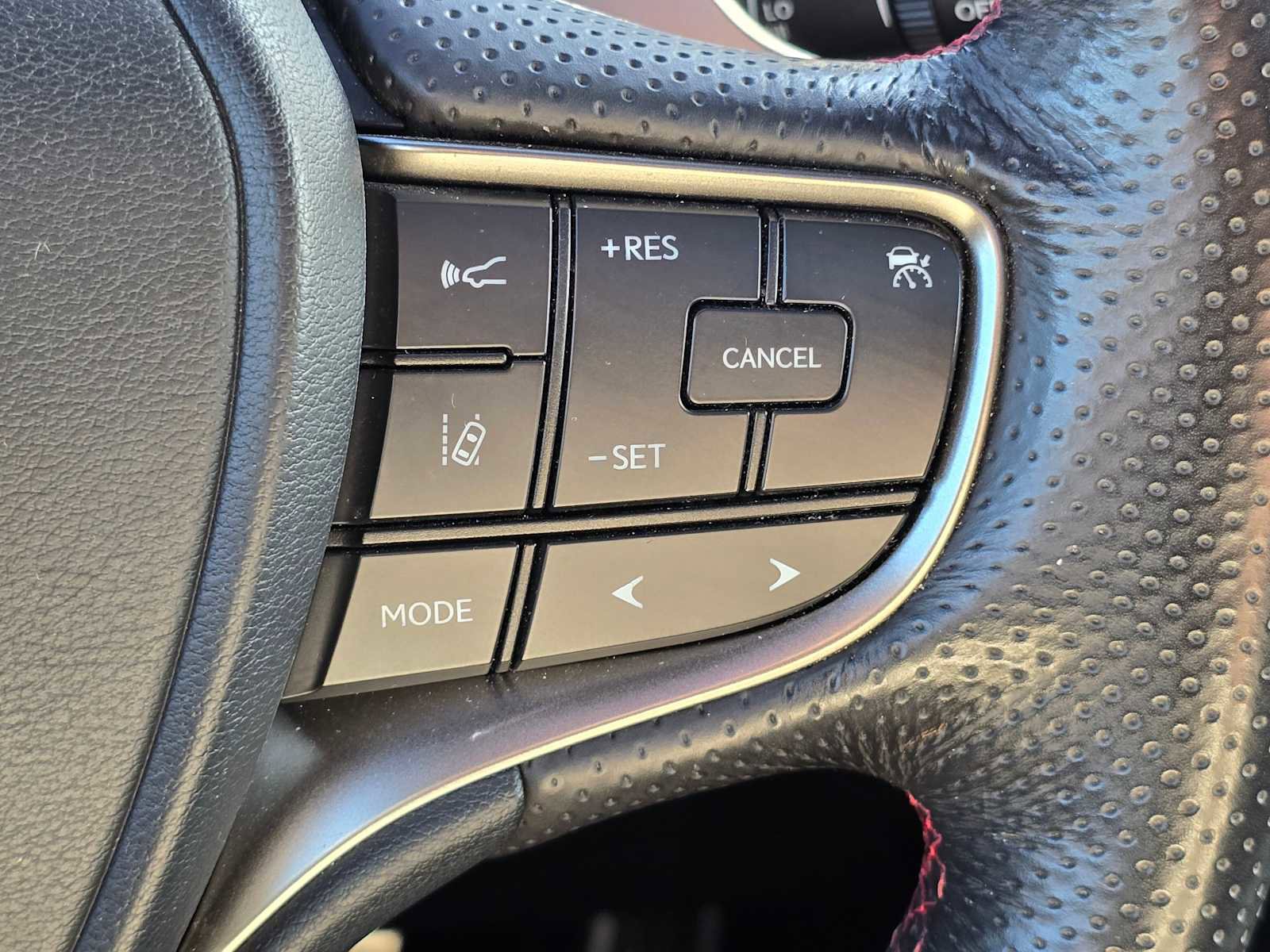 Used 2019 Lexus UX 250h F Sport image 32