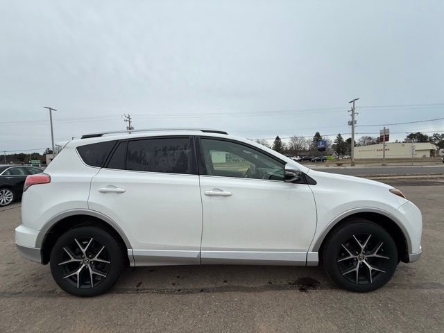Used 2016 Toyota RAV4 SE AWD/4WD image 4