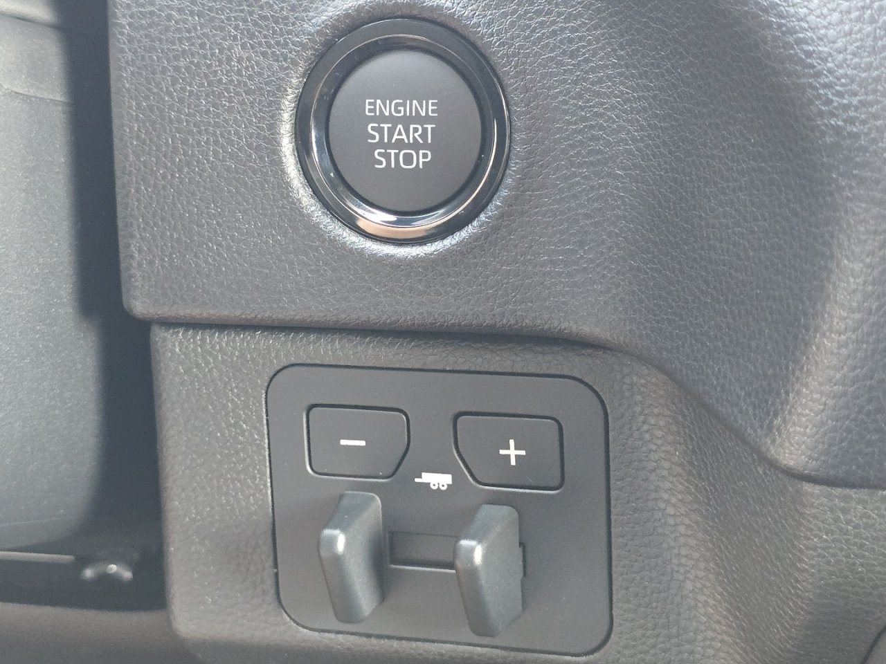 New 2026 Toyota Tundra SR5 AWD/4WD image 7