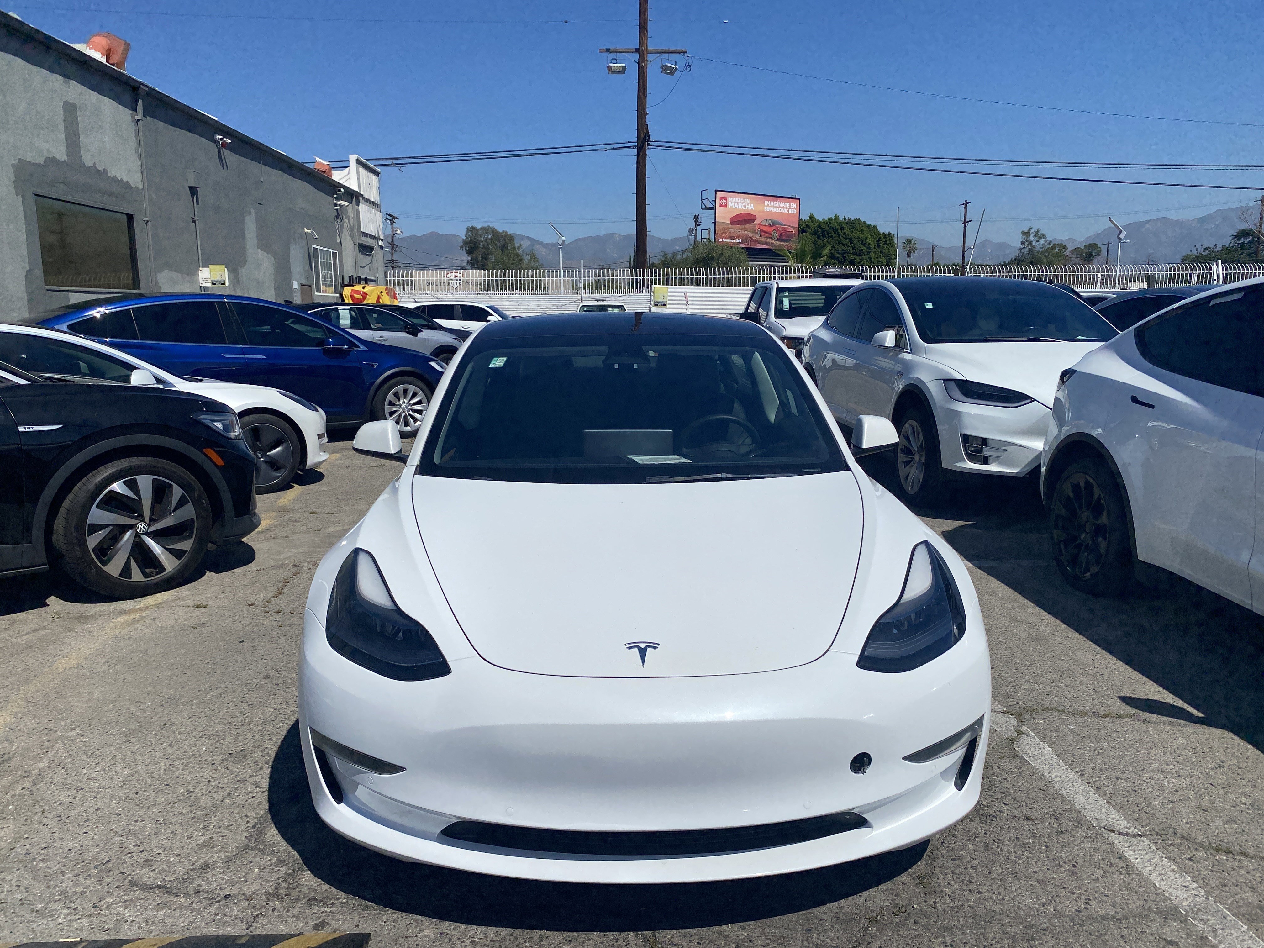 Used 2022 Tesla Model 3 Long Range AWD/4WD image 3