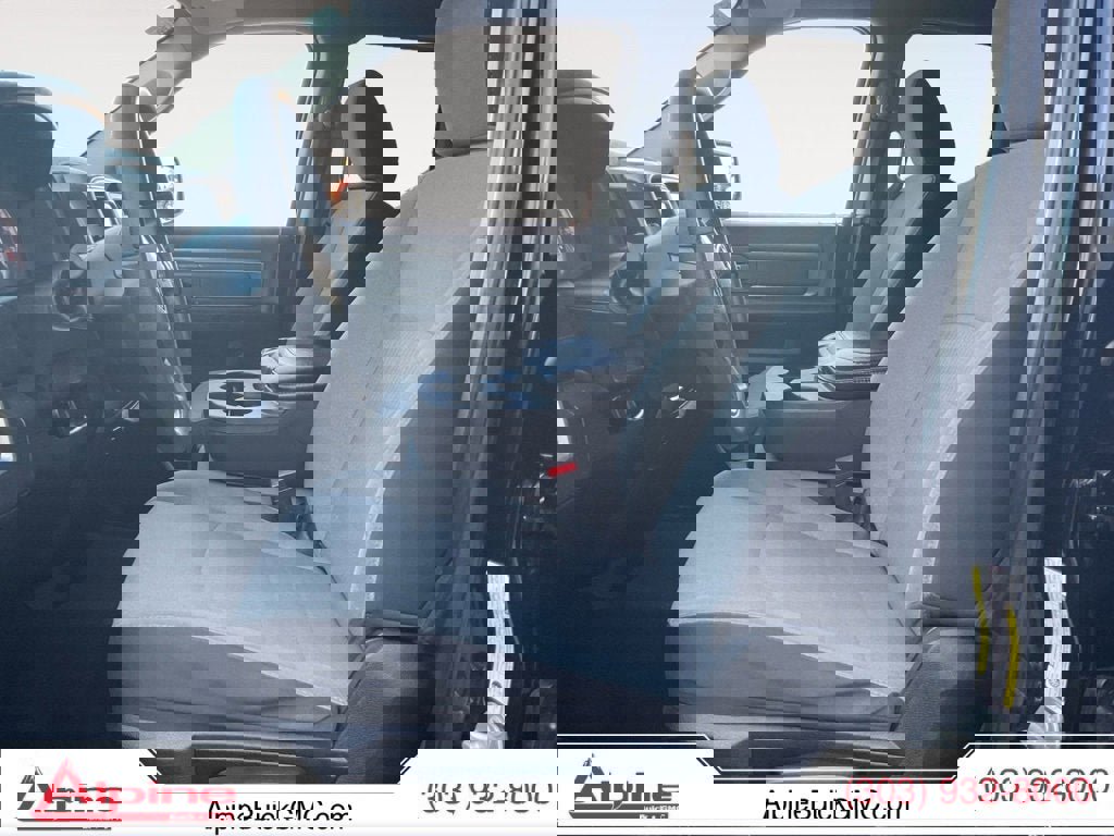 Used 2024 RAM 1500 Classic SLT image 9