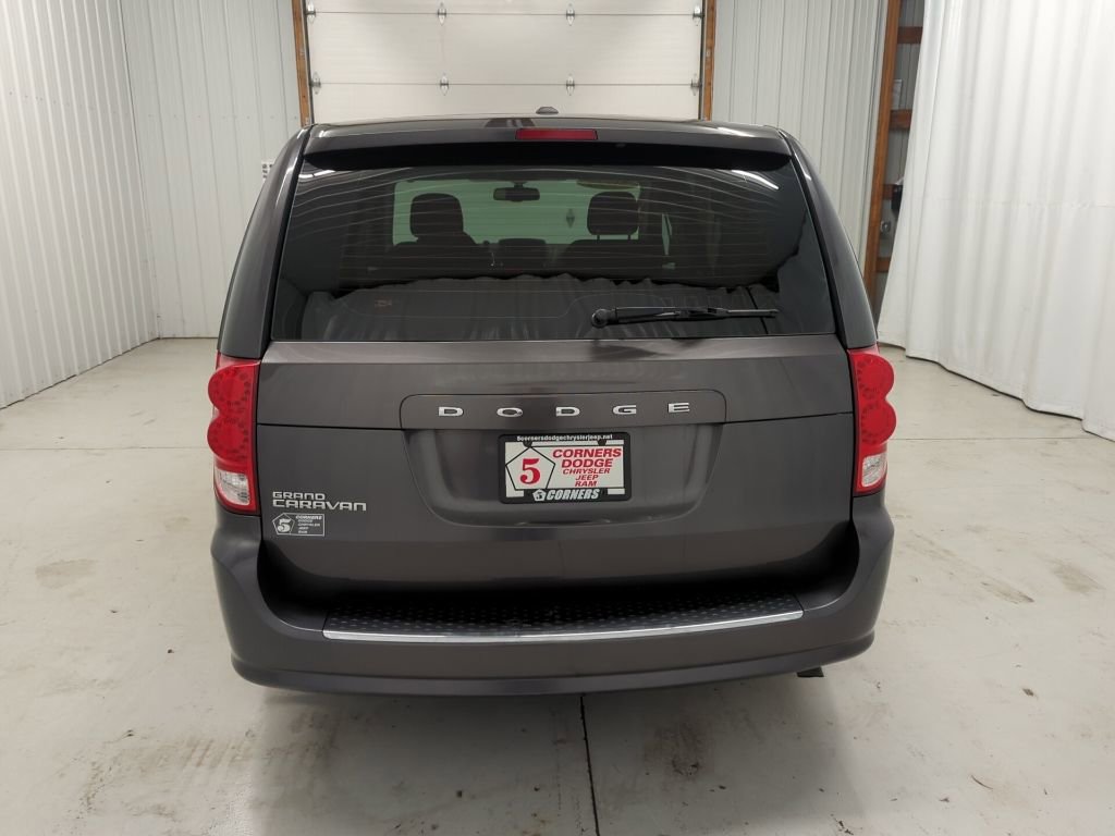 Used 2015 Dodge Grand Caravan American Value Package w/ UConnect Hands-Free Group FWD image 3