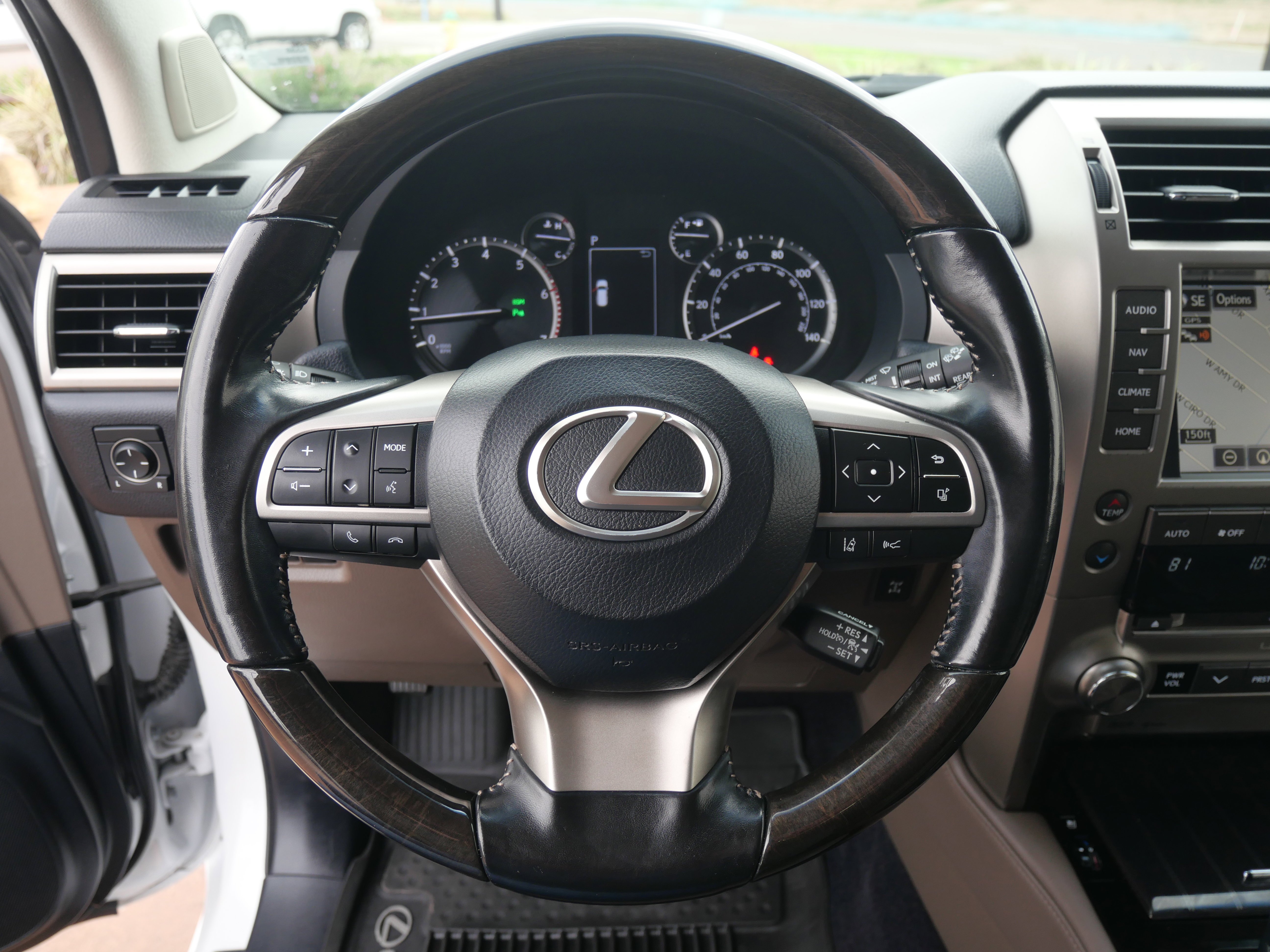Used 2020 Lexus GX 460 Premium image 24