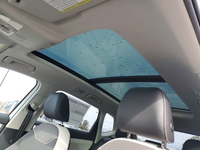 New 2026 Volkswagen Taos SE FWD image 11