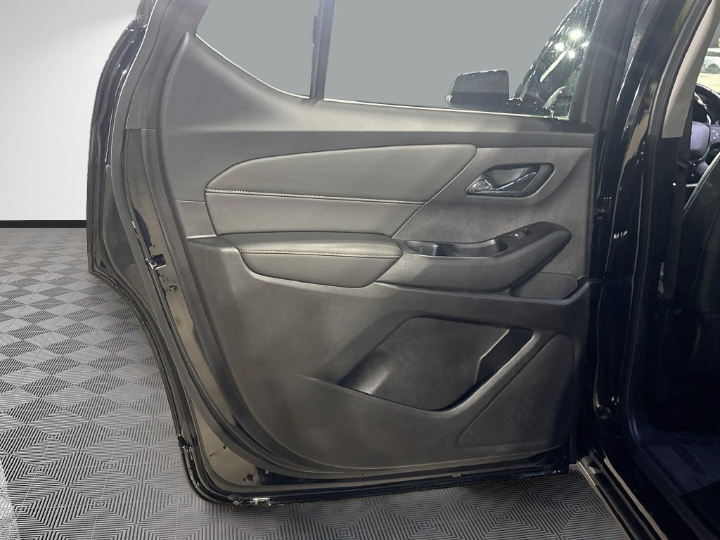 Used 2020 Chevrolet Traverse RS FWD image 20