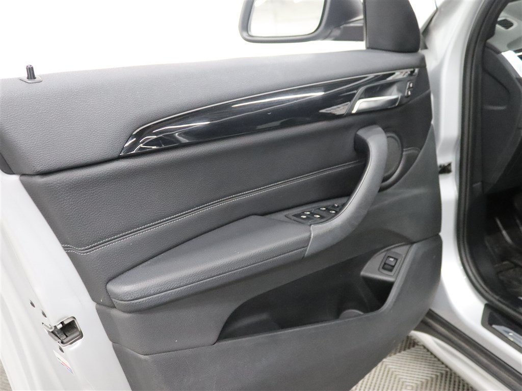 Used 2018 BMW X1 xDrive28i AWD/4WD image 14