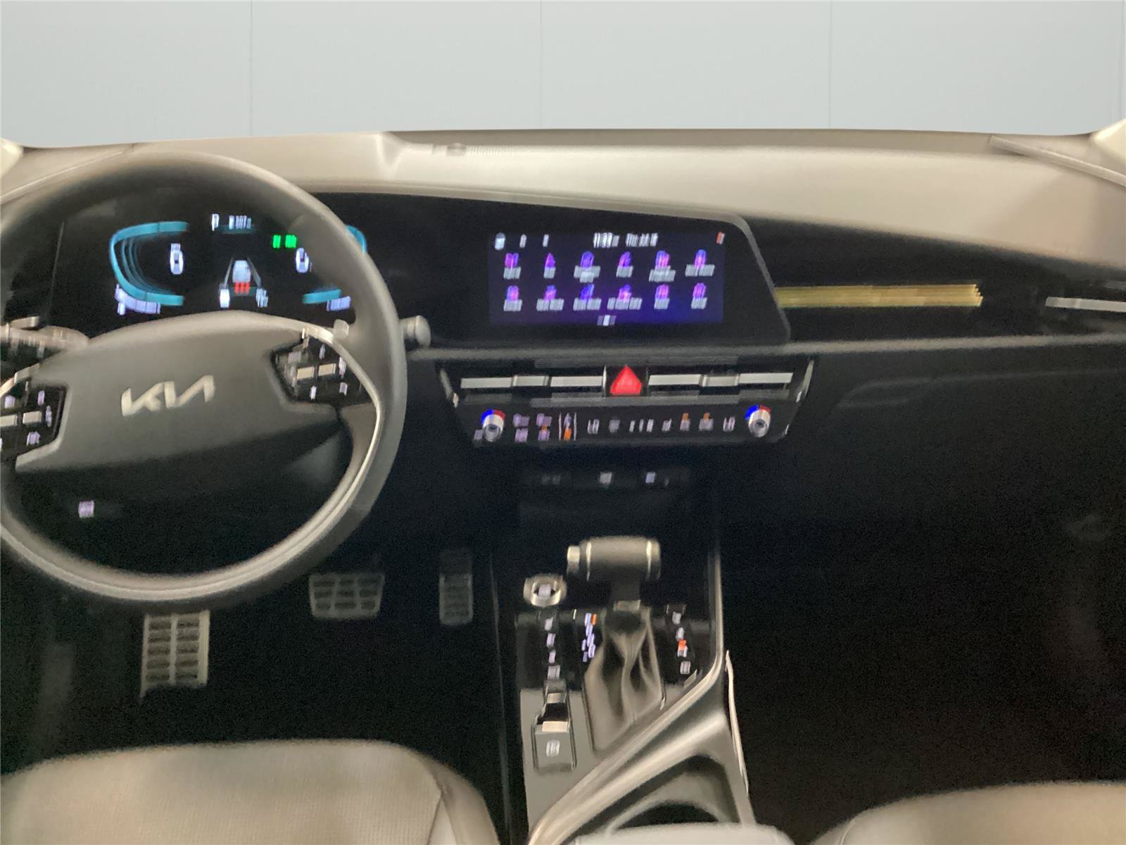 New 2026 Kia Niro SX Touring FWD image 20