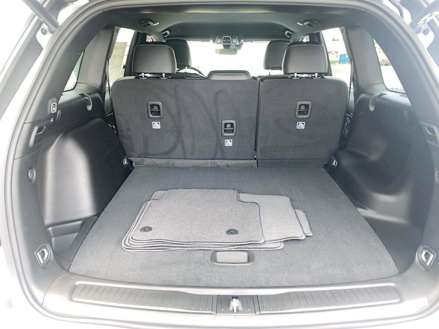 New 2025 Jeep Grand Cherokee Altitude image 17