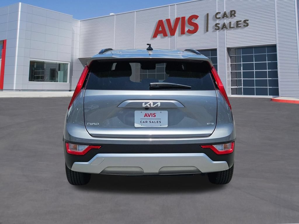 Used 2025 Kia Niro LX FWD image 7