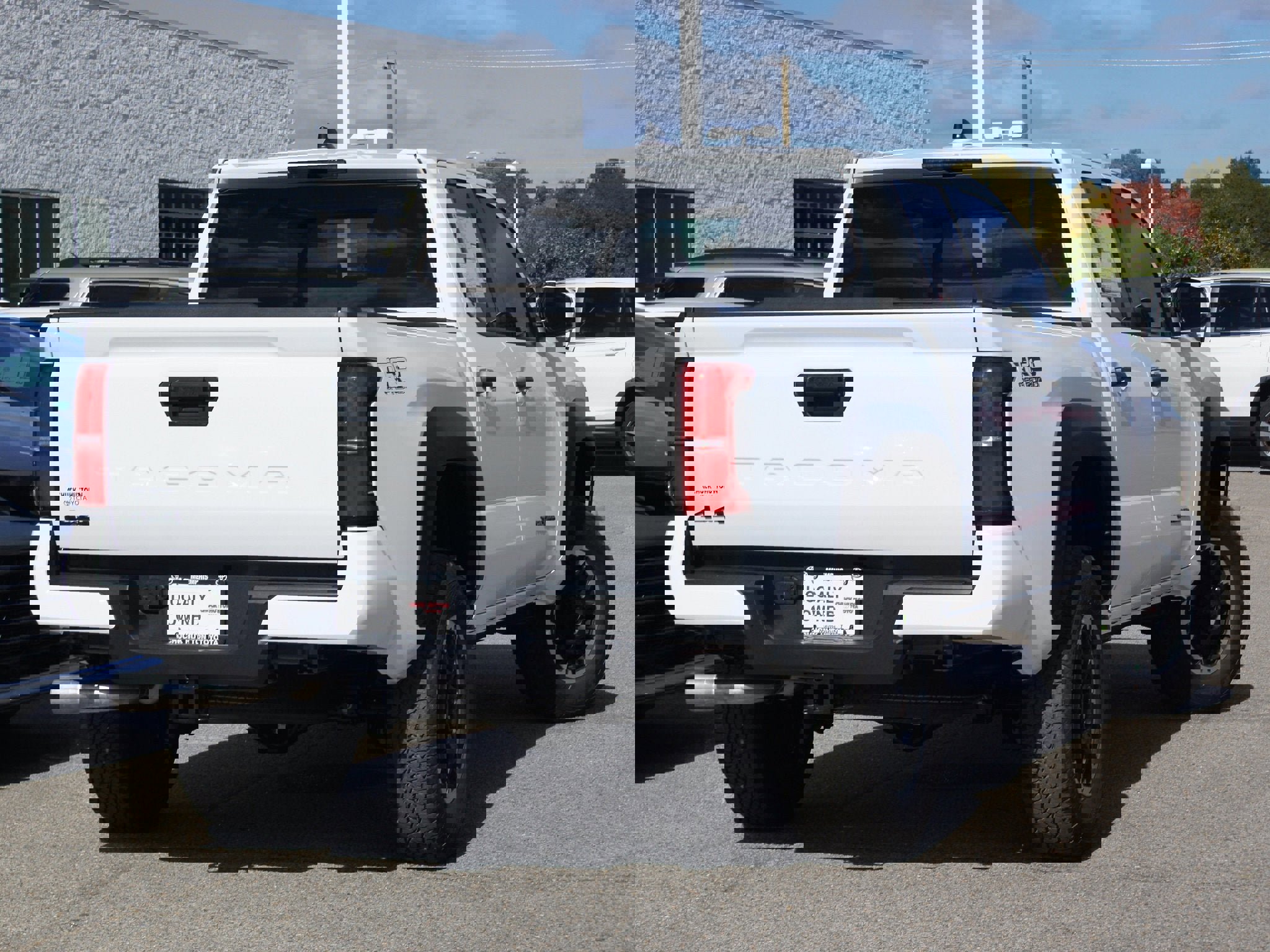 New 2025 Toyota Tacoma TRD Off-Road image 30