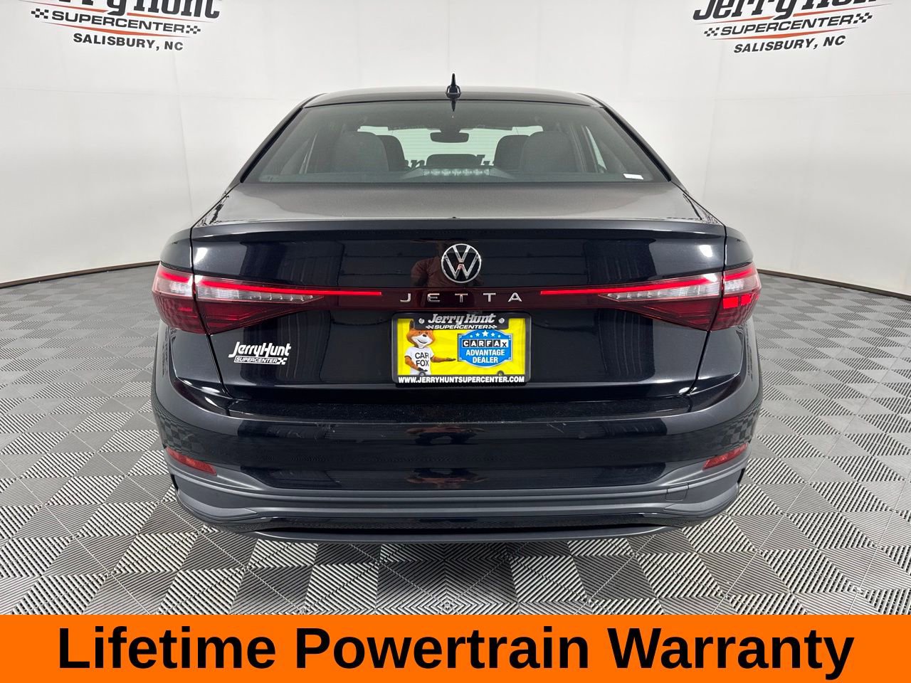 Used 2025 Volkswagen Jetta Sport FWD image 8