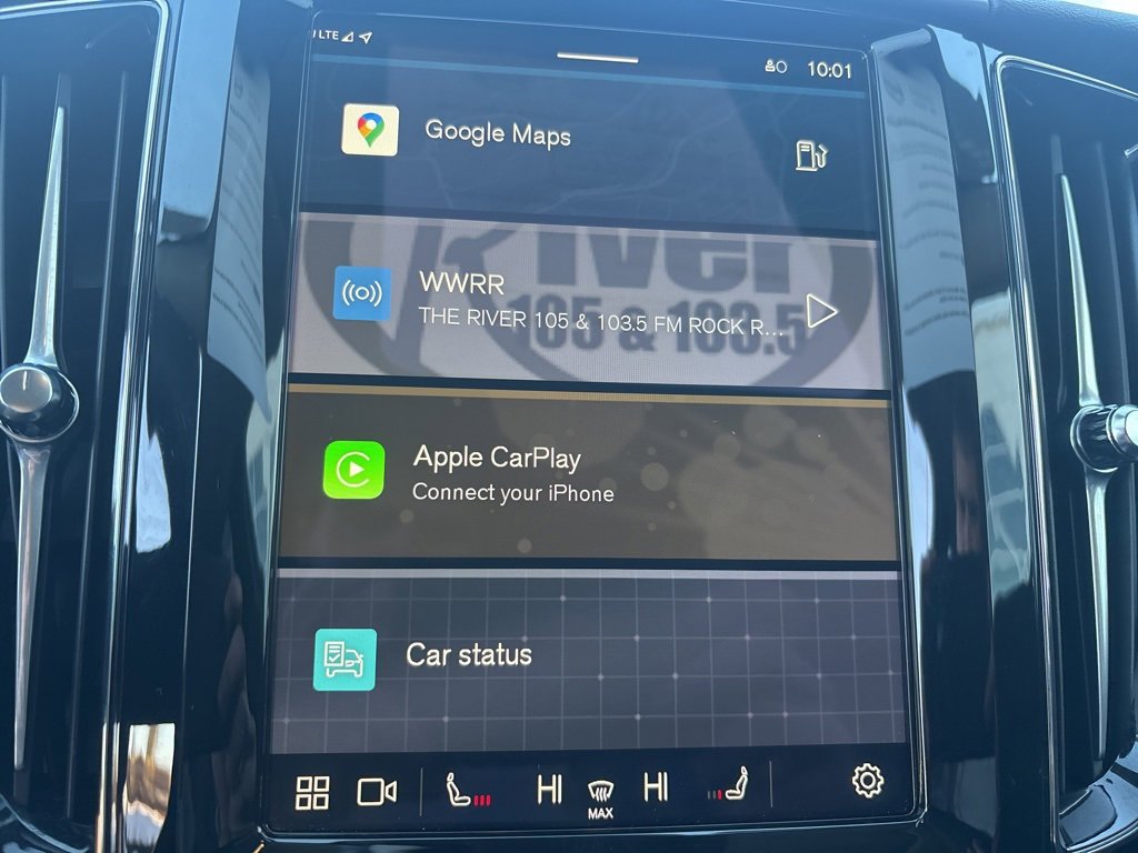 Used 2025 Volvo XC60 B5 Plus image 26