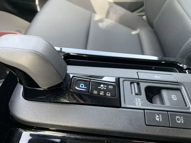 Used 2023 Toyota Prius LE image 25