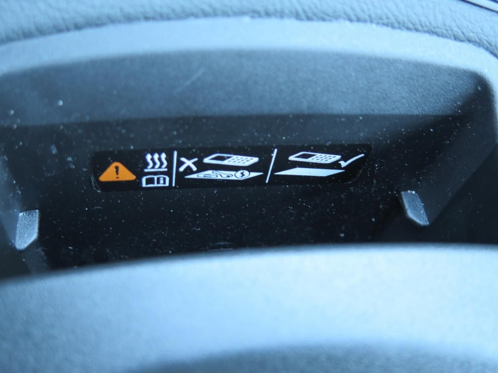 Used 2025 Cadillac XT6 Sport w/ Technology Package image 13