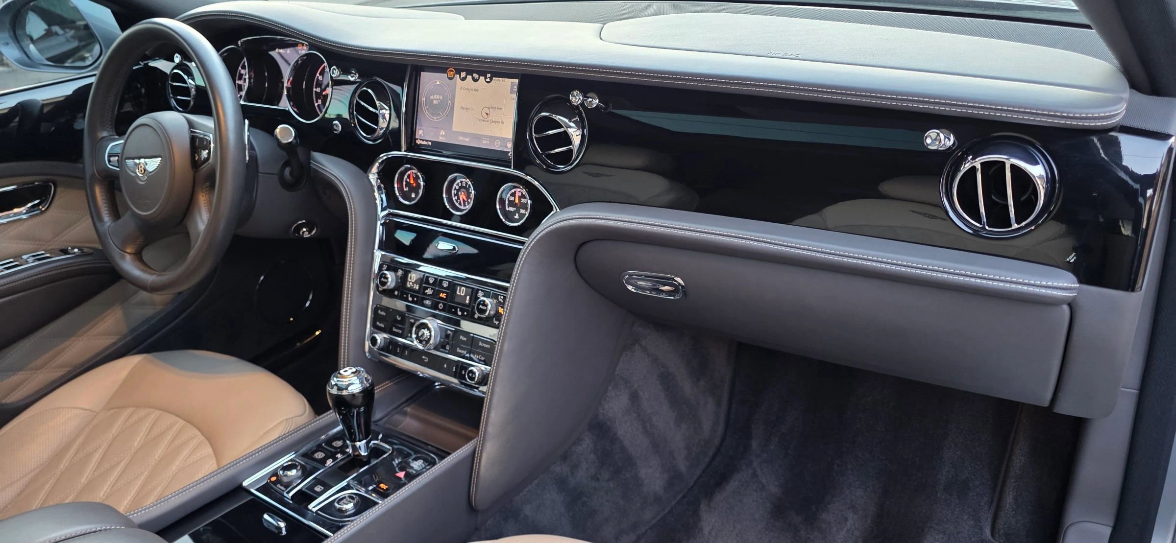 Used 2020 Bentley Mulsanne image 18