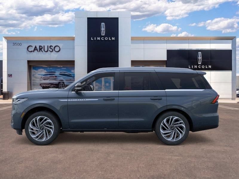 New 2026 Lincoln Navigator Reserve AWD/4WD image 3