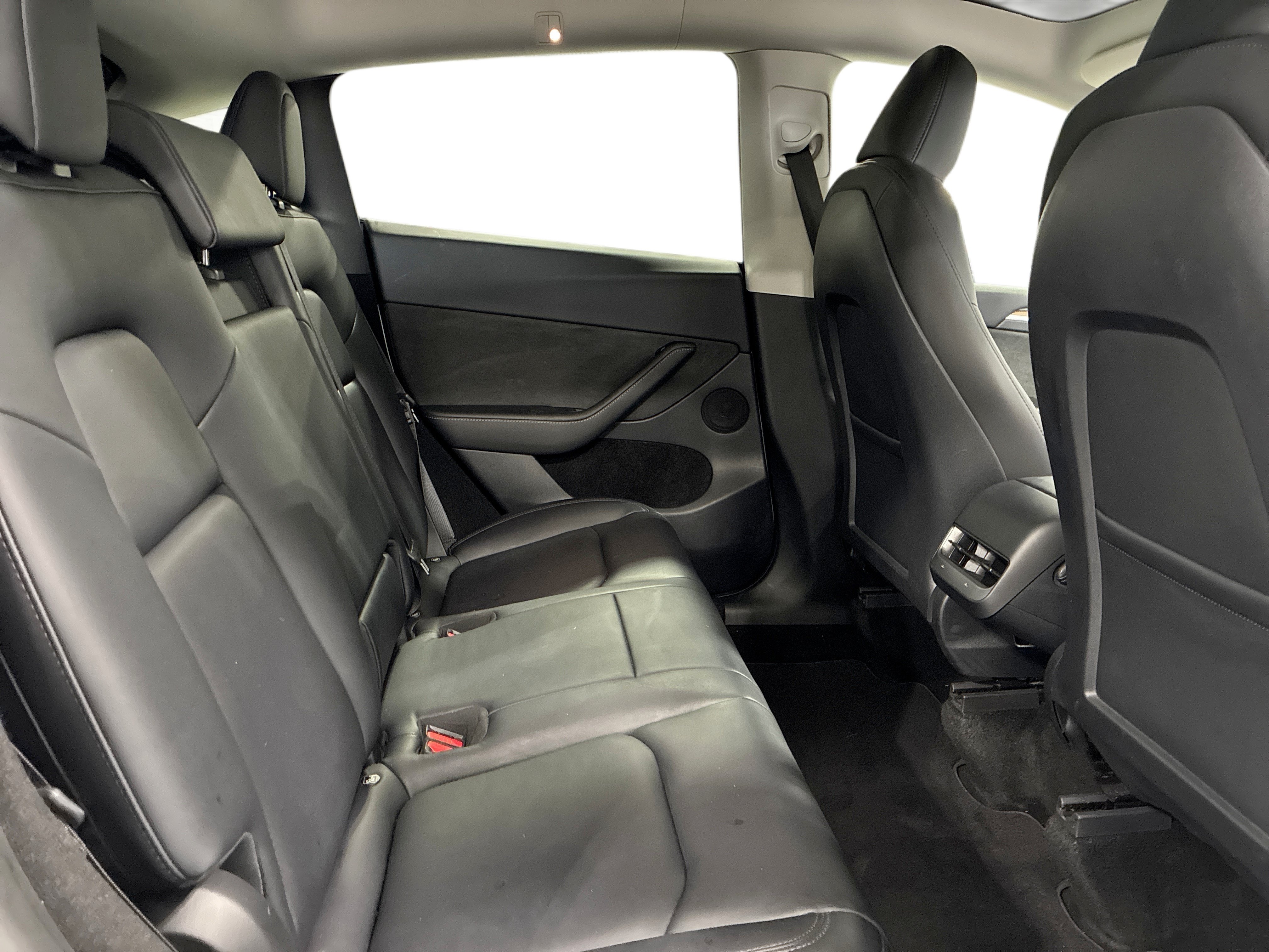 Certified 2023 Tesla Model Y Long Range AWD/4WD image 11