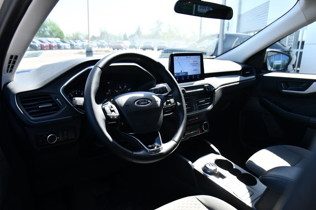 Used 2022 Ford Escape SE w/ SE Sport Appearance Package AWD/4WD image 11