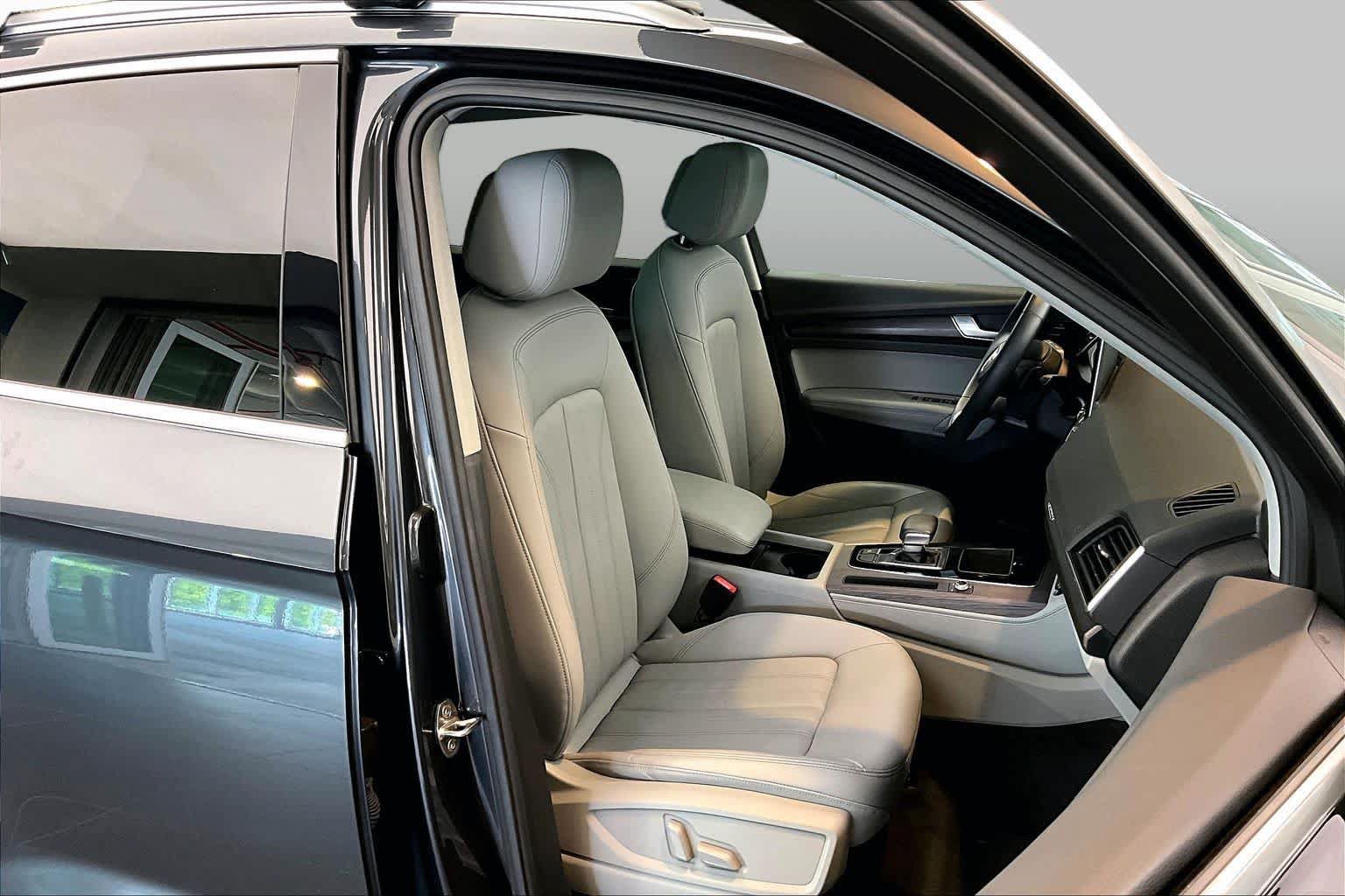 Certified 2023 Audi Q5 2.0T Premium Plus w/ Premium Plus Package AWD/4WD image 9