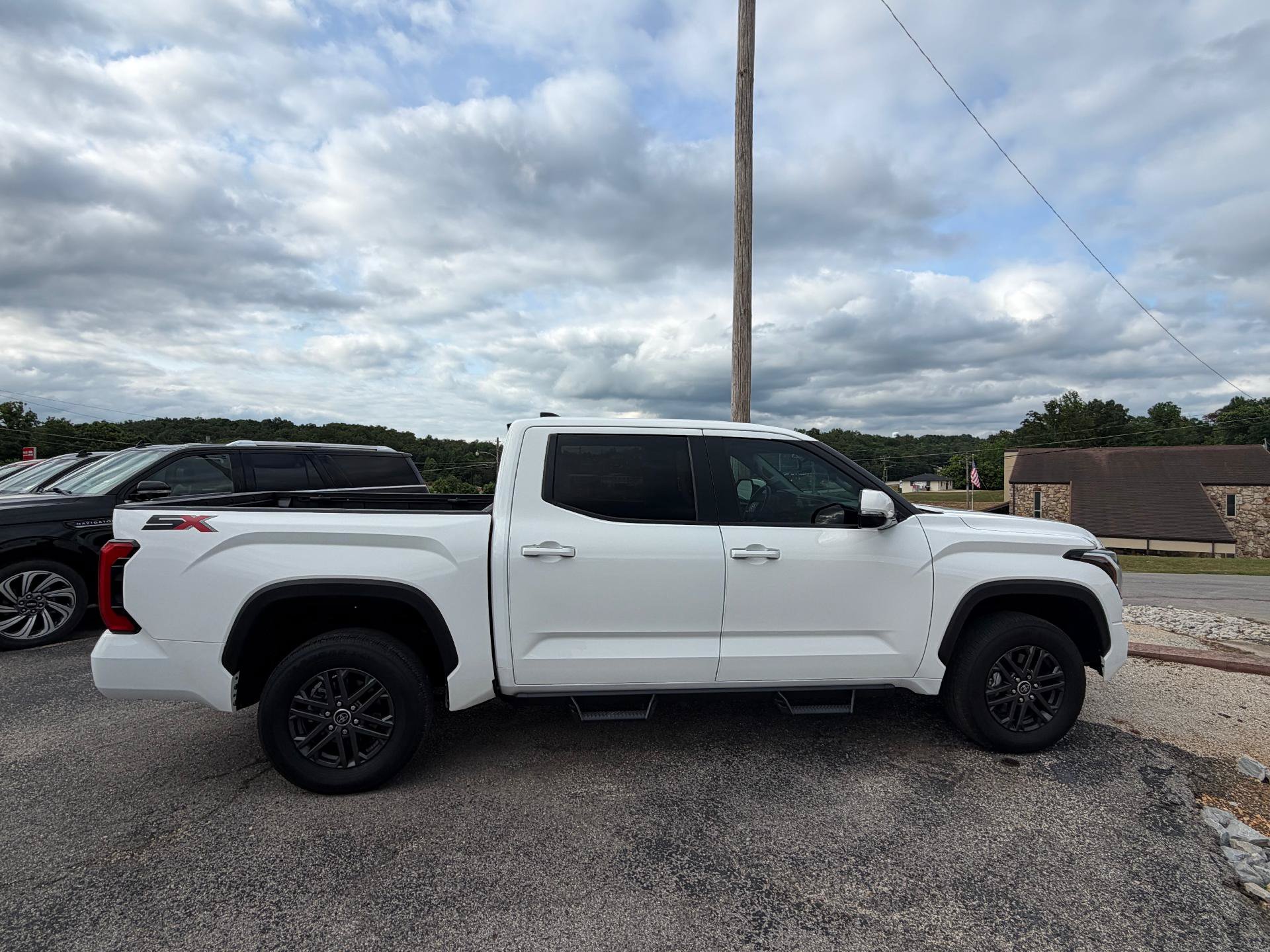 Used 2024 Toyota Tundra SR5 w/ SR5 Convenience Package AWD/4WD image 2