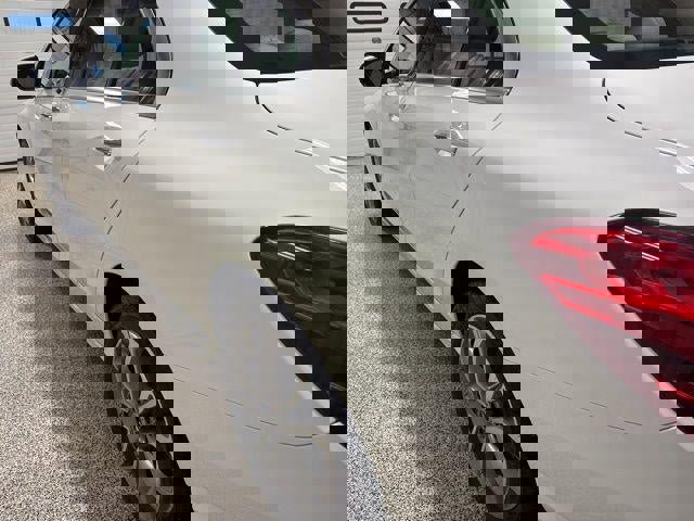 Used 2018 Mercedes-Benz C 300 4MATIC Sedan image 10