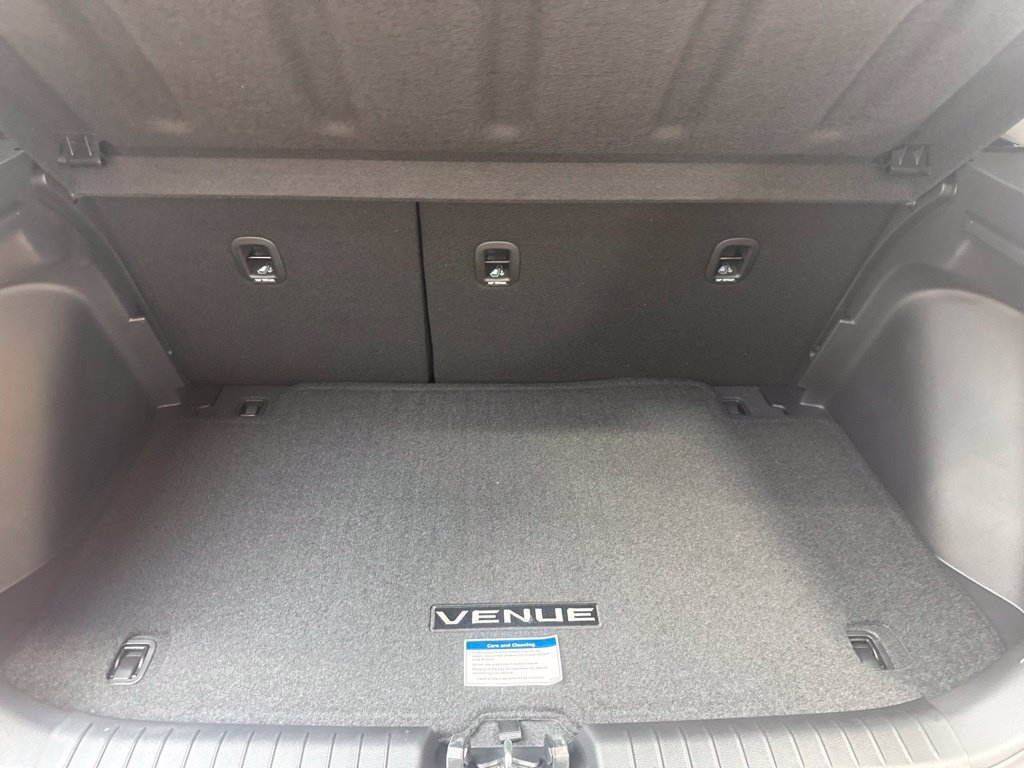 New 2026 Hyundai Venue SEL FWD image 9