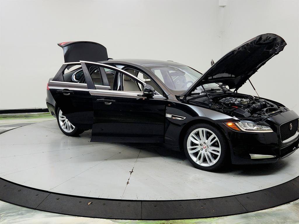 Used 2016 Jaguar XF Prestige RWD image 10