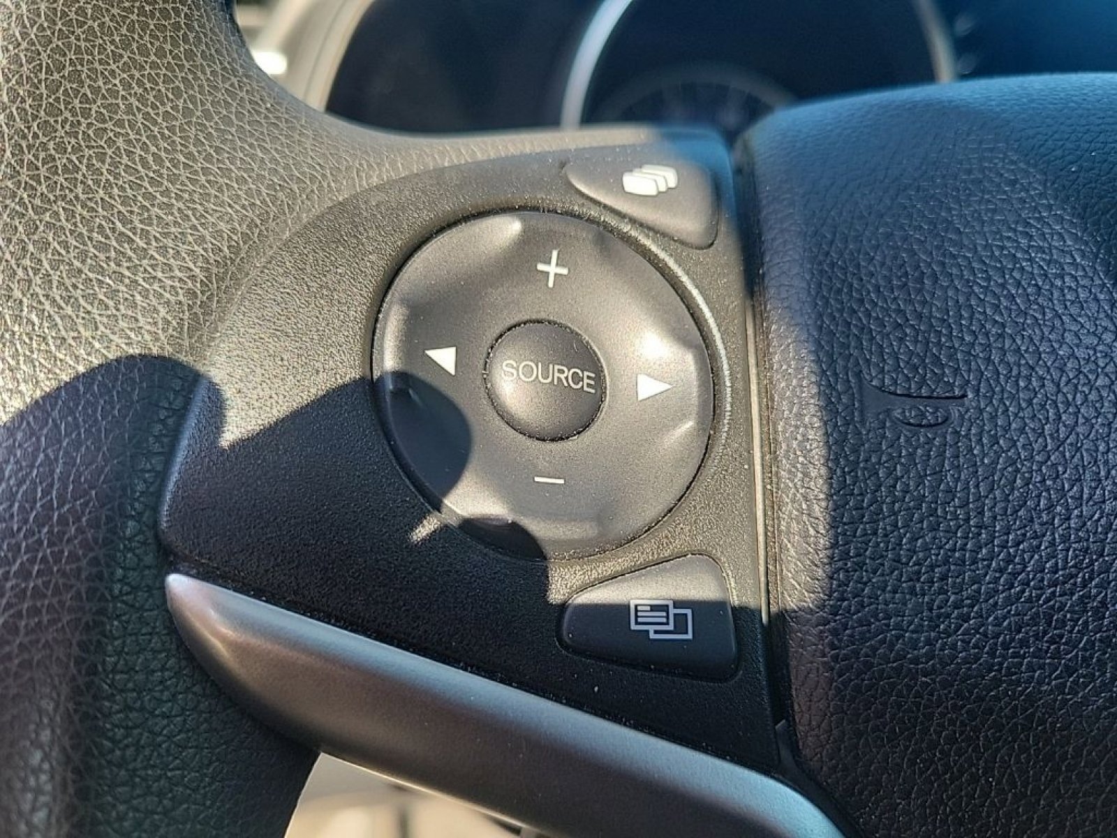 Used 2015 Honda Fit EX-L image 16