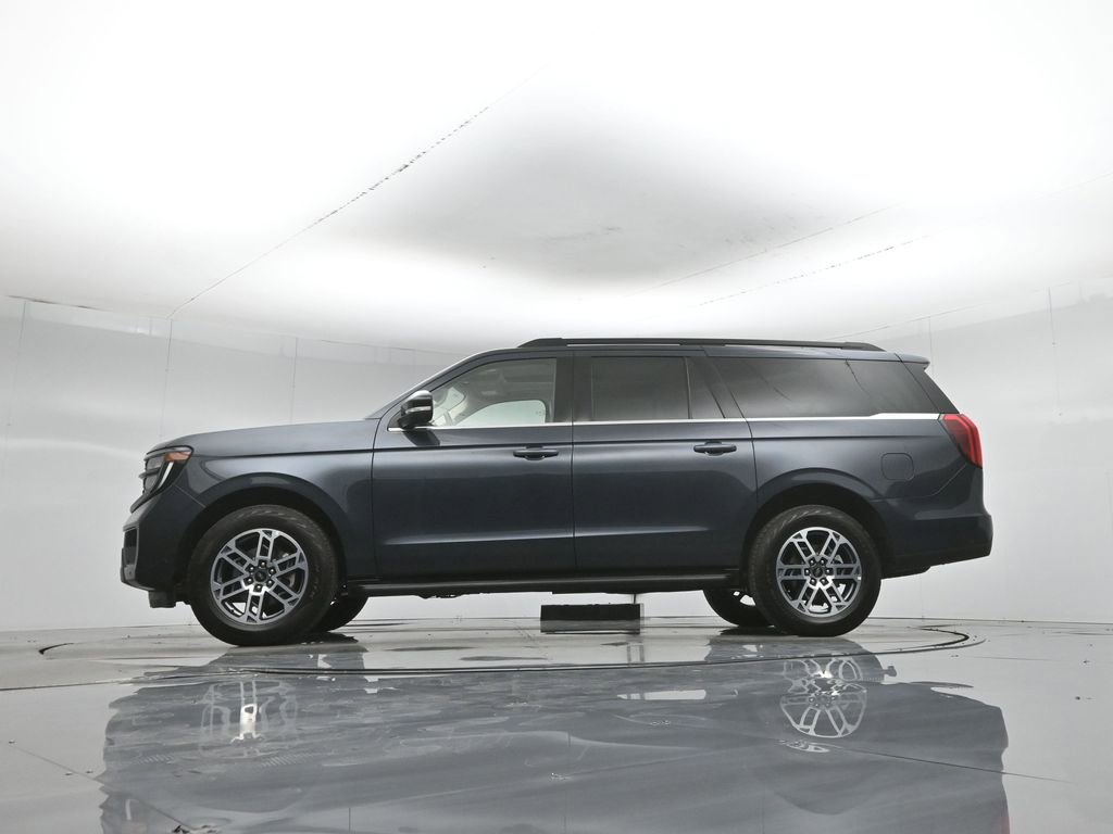 Used 2025 Ford Expedition Max Active AWD/4WD image 8