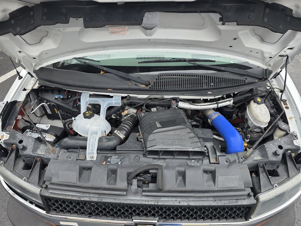 Used 2016 Chevrolet Express 3500 w/ Shuttle Bus Package image 10