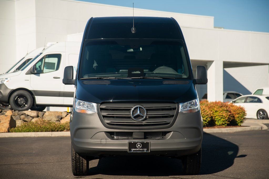 New 2025 Mercedes-Benz Sprinter 2500 image 2