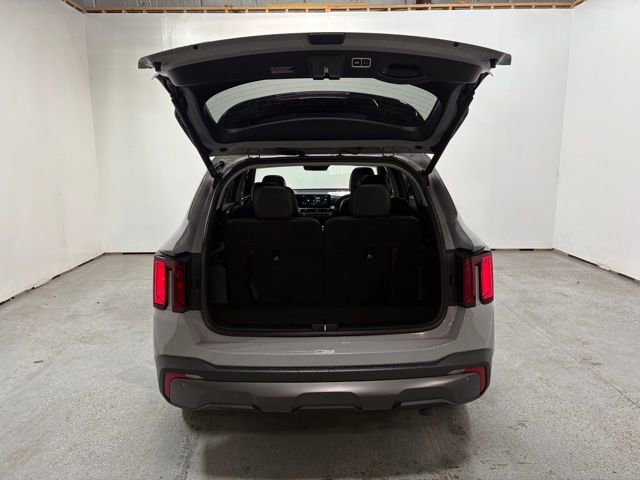 Used 2025 Kia Sorento X-Line EX image 9
