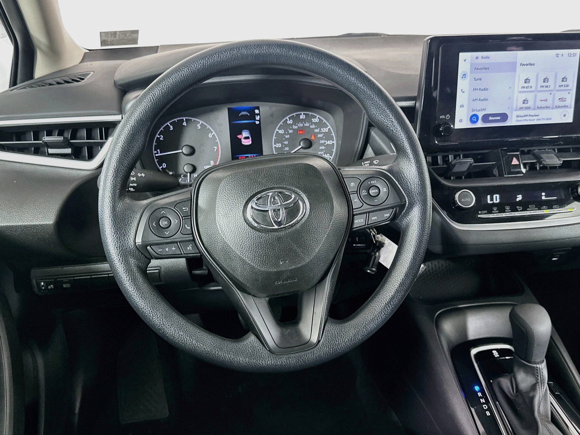 Used 2025 Toyota Corolla LE FWD image 17
