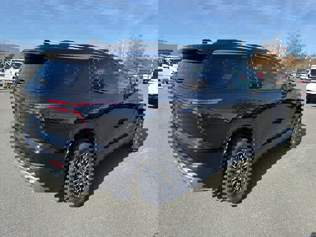 New 2026 Chevrolet Traverse LT image 7