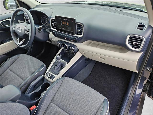 Used 2021 Hyundai Venue FWD image 23