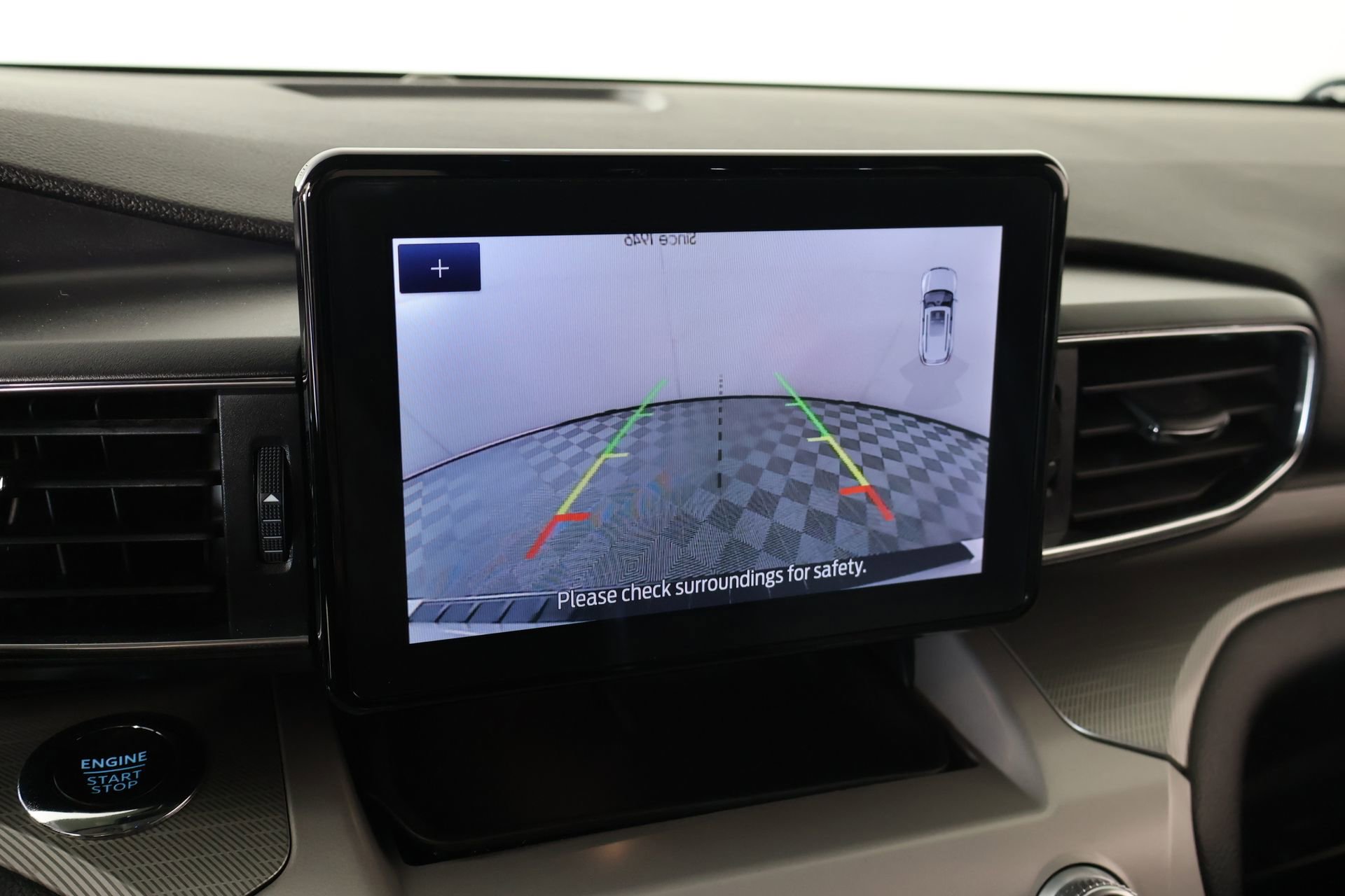 Used 2024 Ford Explorer XLT w/ Equipment Group 202A image 6